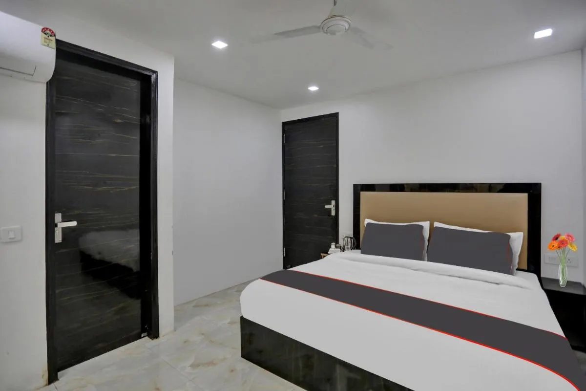 Image 6 of Super Townhouse THE ARROW Near Lotus Temple