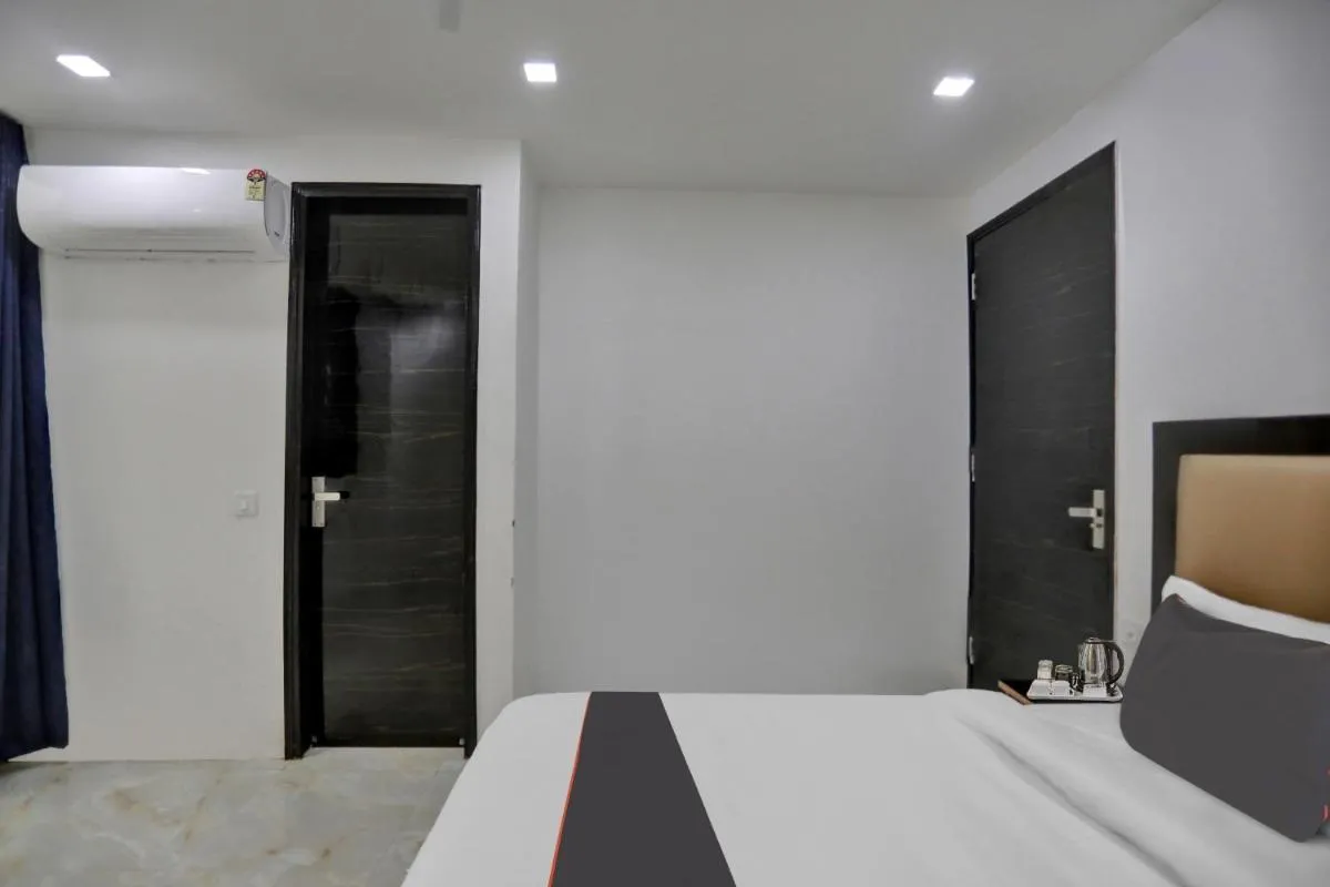 Image 2 of Super Townhouse THE ARROW Near Lotus Temple