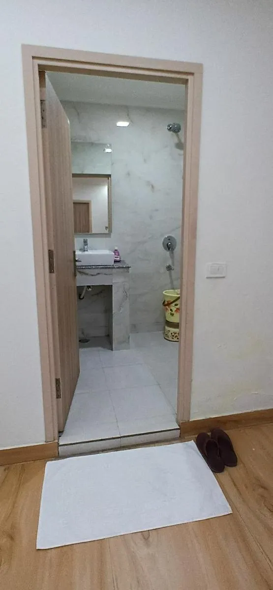 Image 1 of The Meropolitan Hotel Near IGI Airport New Delhi