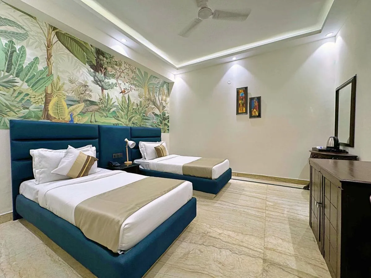 Image 4 of The Orion Express – East of Kailash