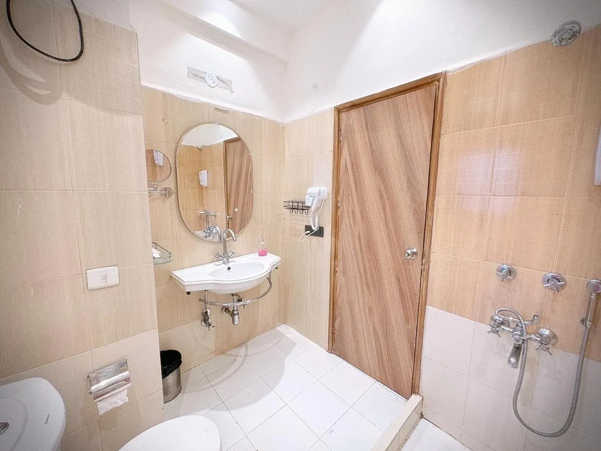 Image 1 of The Orion Express – East of Kailash