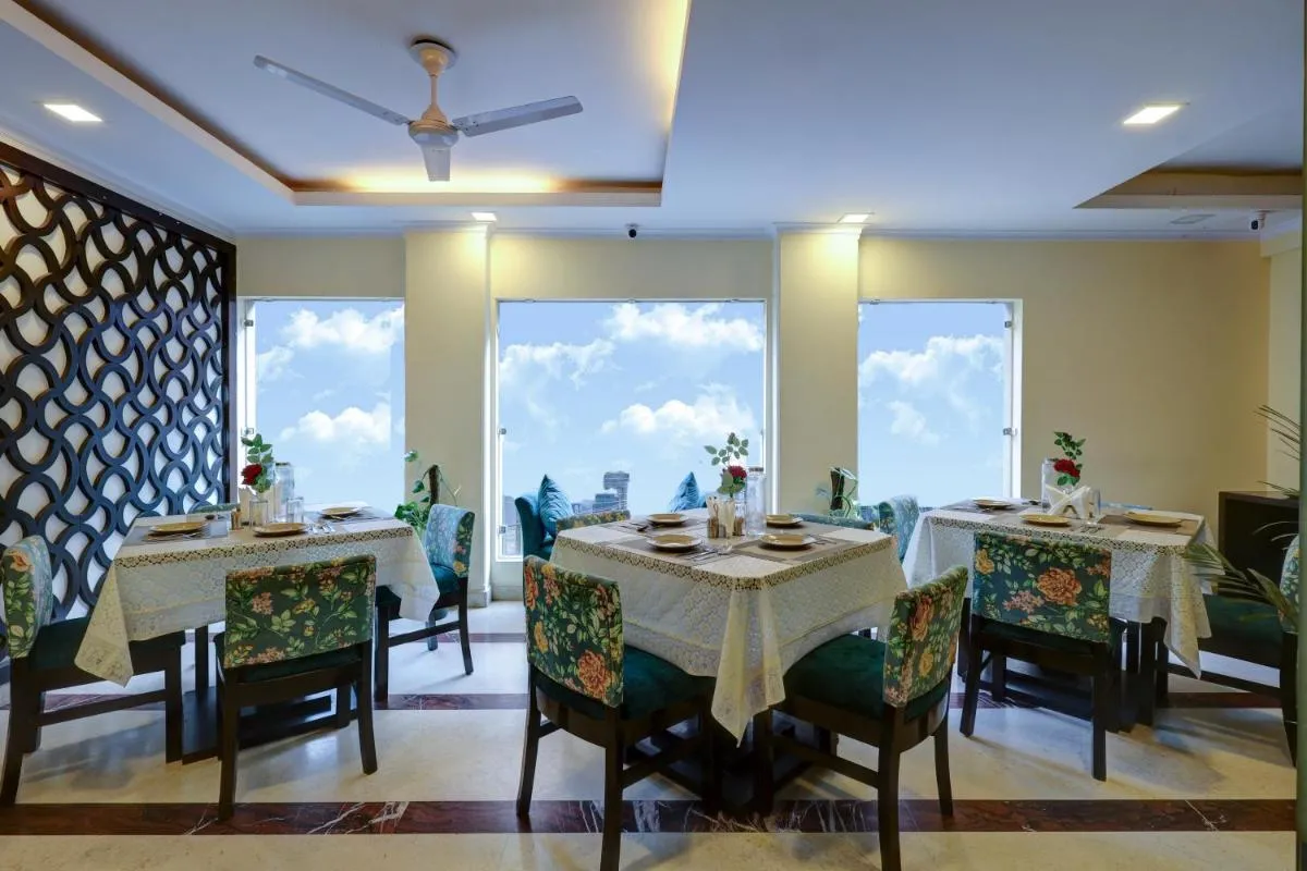 Image 2 of The Pearl- A Royal Residency