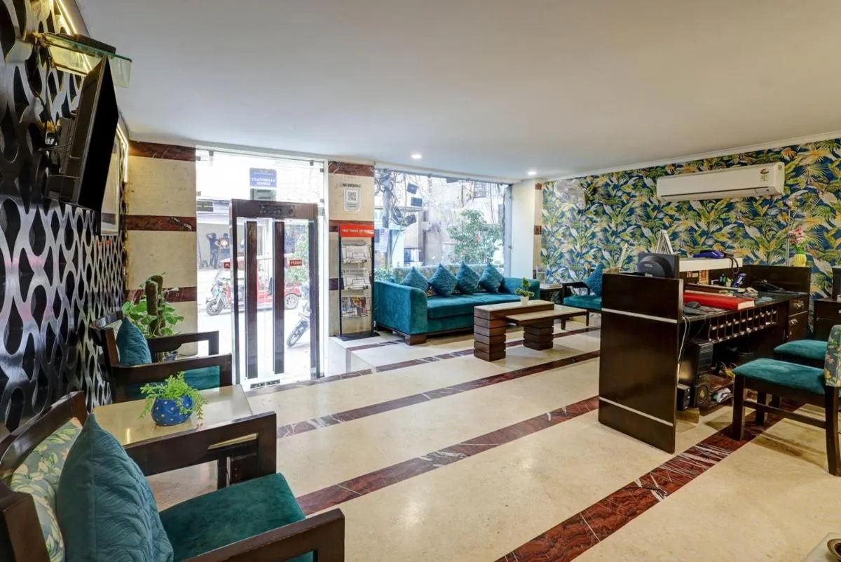 Image 4 of The Pearl- A Royal Residency