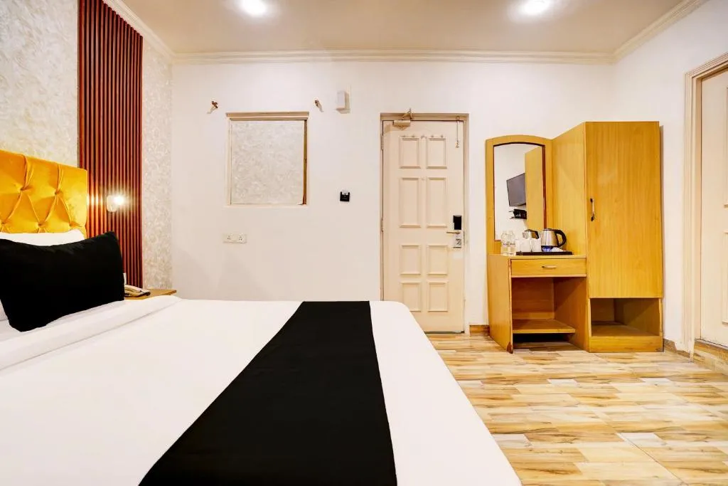 Image of Townhouse Jageer Palace Near Mayapuri Chowk