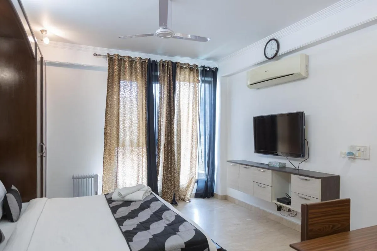 Image 4 of Under My Roof – Classic