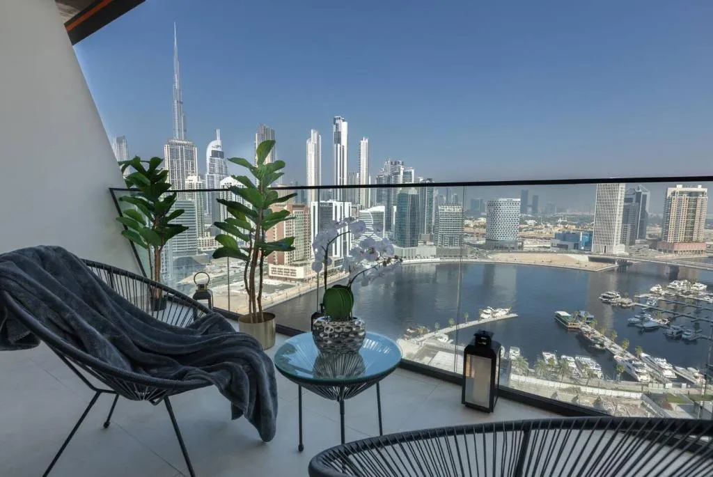 1bedroom Apartment With Burj Khalifa & Canal View