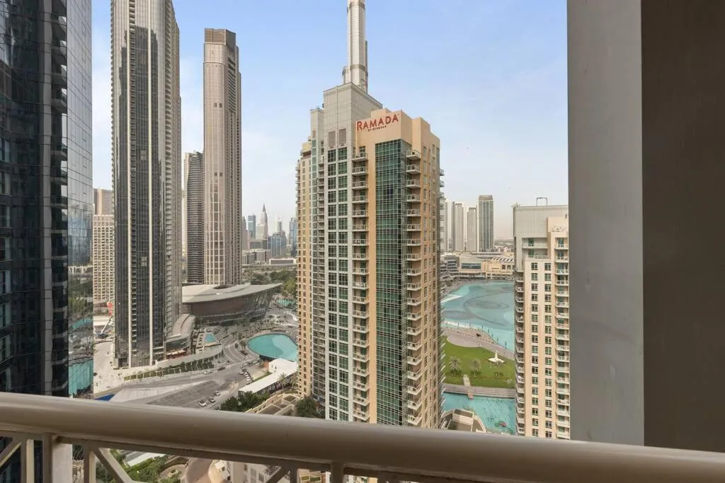 29 Boulevard 2br Suites Live Fountain View from balcony
