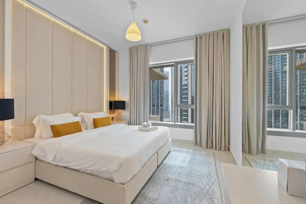 29 Boulevard 2br Suites Live Fountain View from balcony - 3