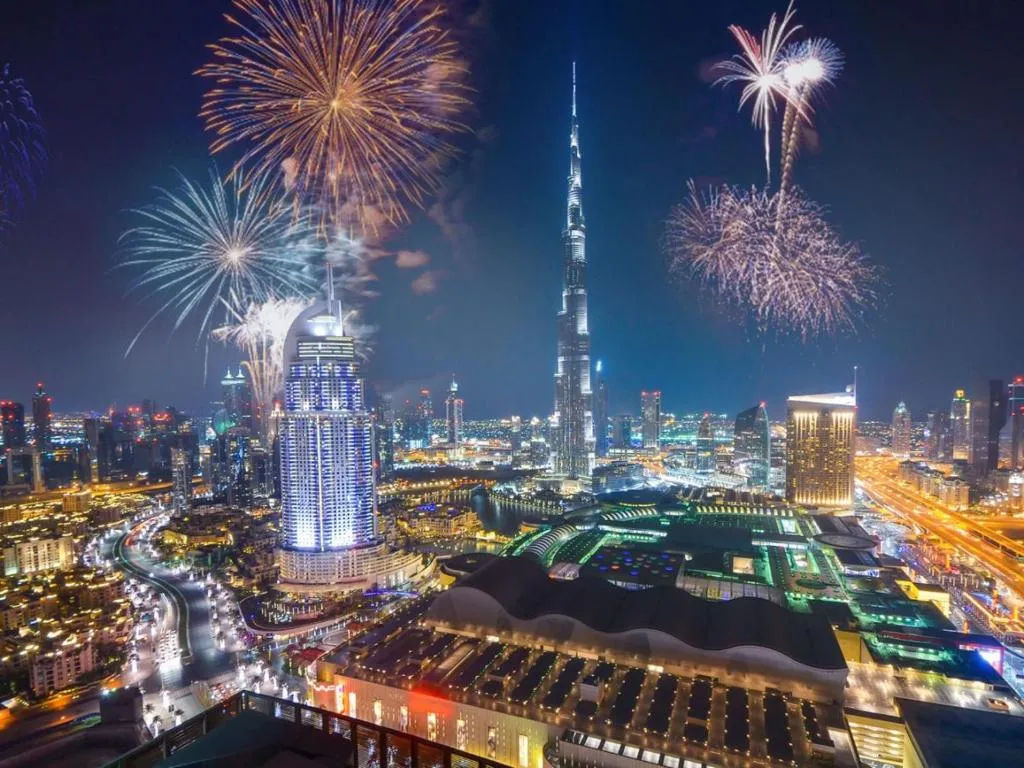 2 BR Superior Apartment in Midtown, Burj Khalifa View