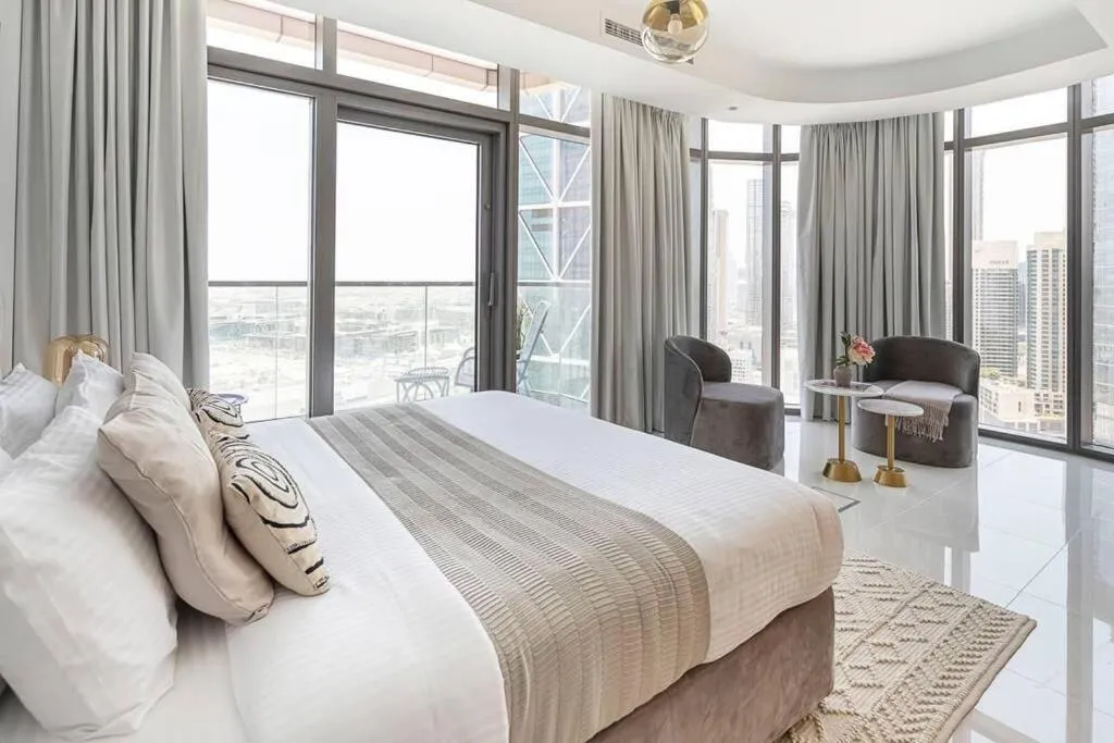 ASHRI HH Deluxe Apartment in Paramount with Burj Khalifa View - 2