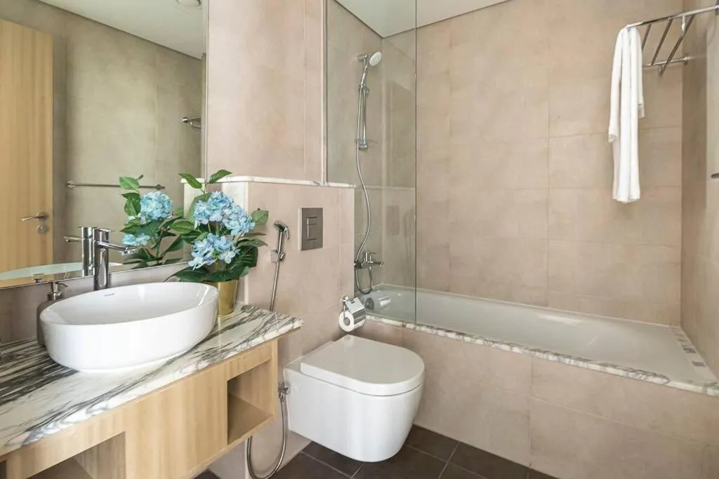 ASHRI HH Deluxe Apartment in Paramount with Burj Khalifa View - 3