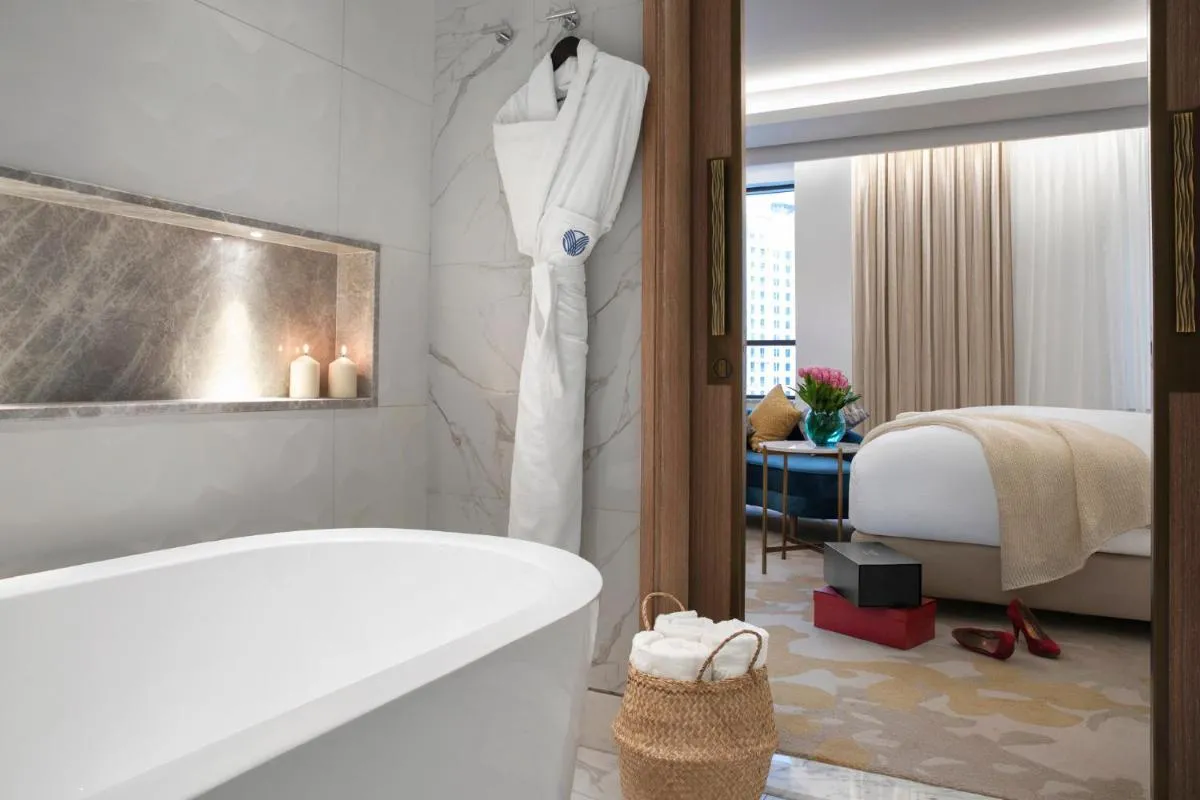 Al Jaddaf Rotana Suite Hotel - 3