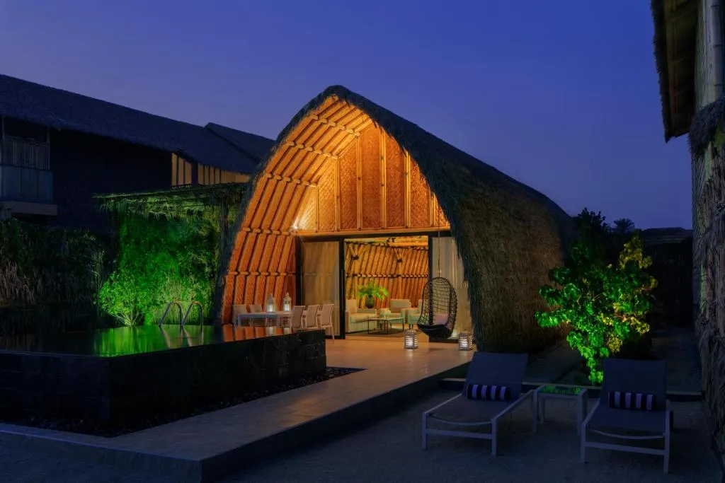 Anantara World Islands Dubai Resort - 3