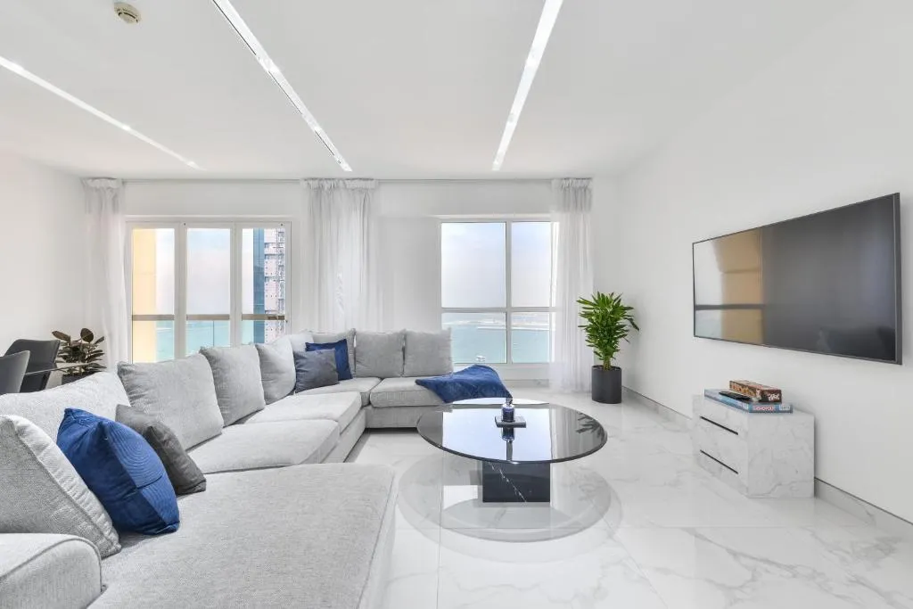 Beachside Bliss – Luxurious 2 BR JBR Condo