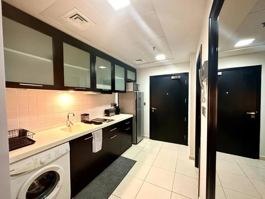 Beautiful marina studio apartment near the beach - 3