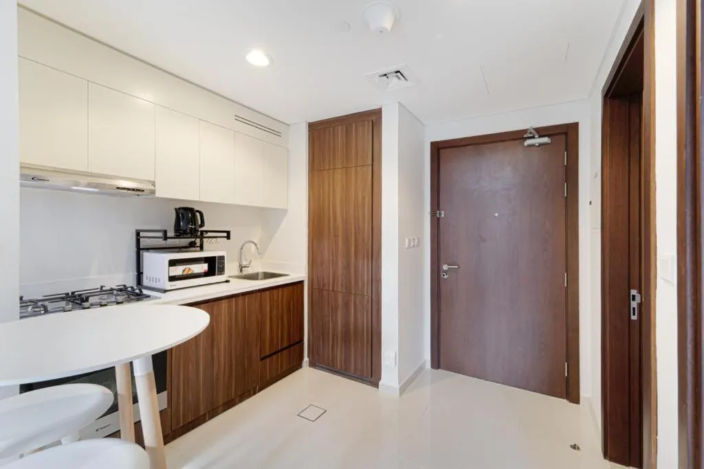 Brand New 1BR- Business Bay – Burj Khalifa View - 2
