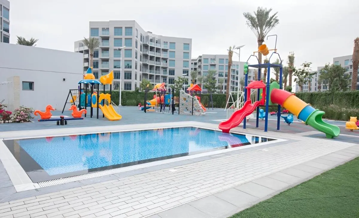 Budget-friendly 2bd Near Expo With A Huge Pool