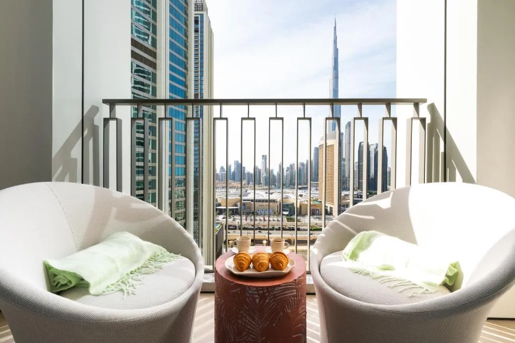 Burj View 2BR Walk to Dubai Mall