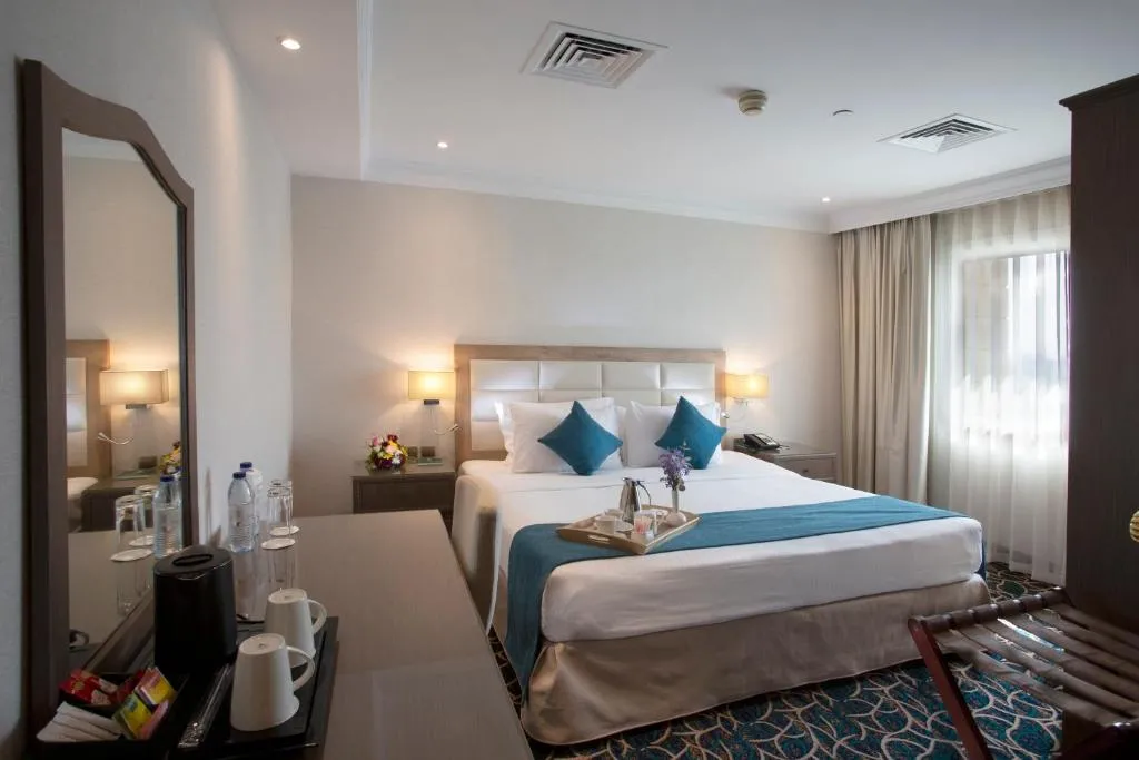 Carlton Tower Hotel - 3
