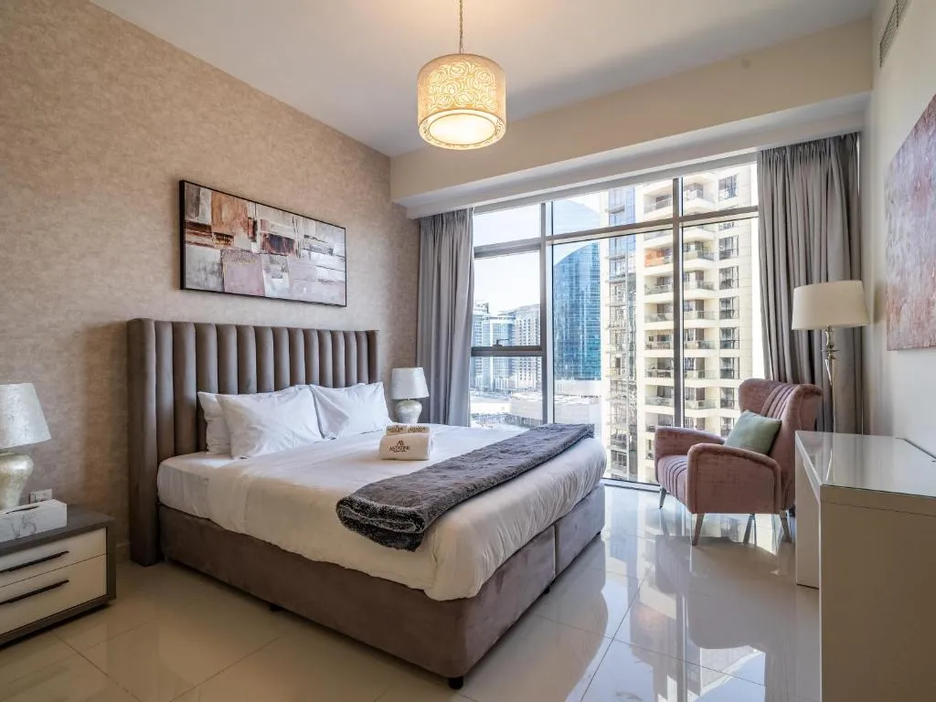 Charming 2Br in Boulevard Crescent – Downtown Dubai - 2