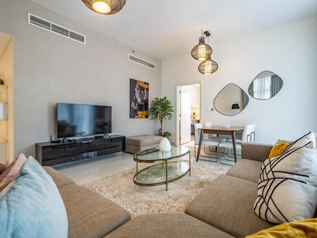 Charming 2Br in Boulevard Crescent – Downtown Dubai