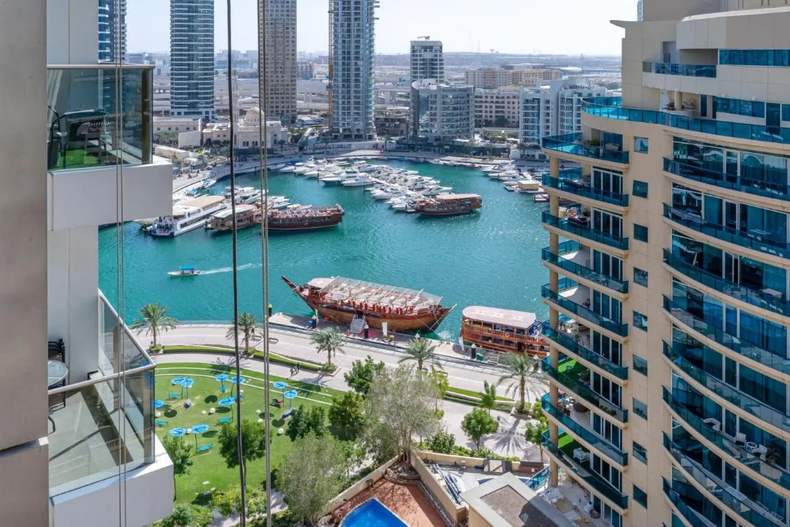 Chic 1 Bedroom Apt I Walking Distance to the Beach