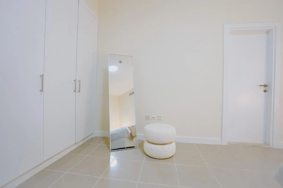 Citi home 1BR New Marina Sulafa Tower - 3