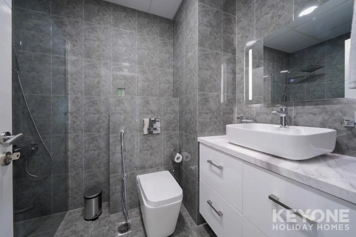 Contemporary Two Bedroom with Full Marina View - 3