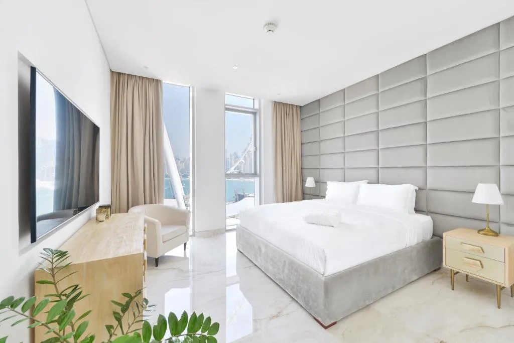 Contemporary and Spacious 2 BR in Bluewaters Island - 2