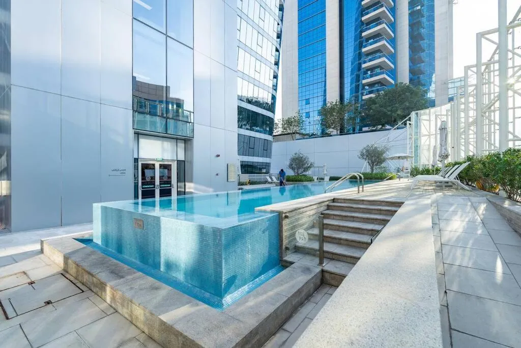 Cosmopolitan Apartment with Burj Khalifa View - 3