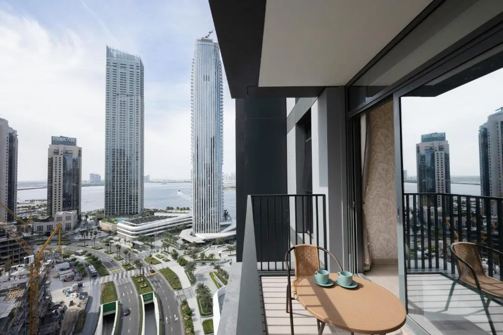 Cozy 1BR in Creek Edge Stunning Bay View Swimming Pool