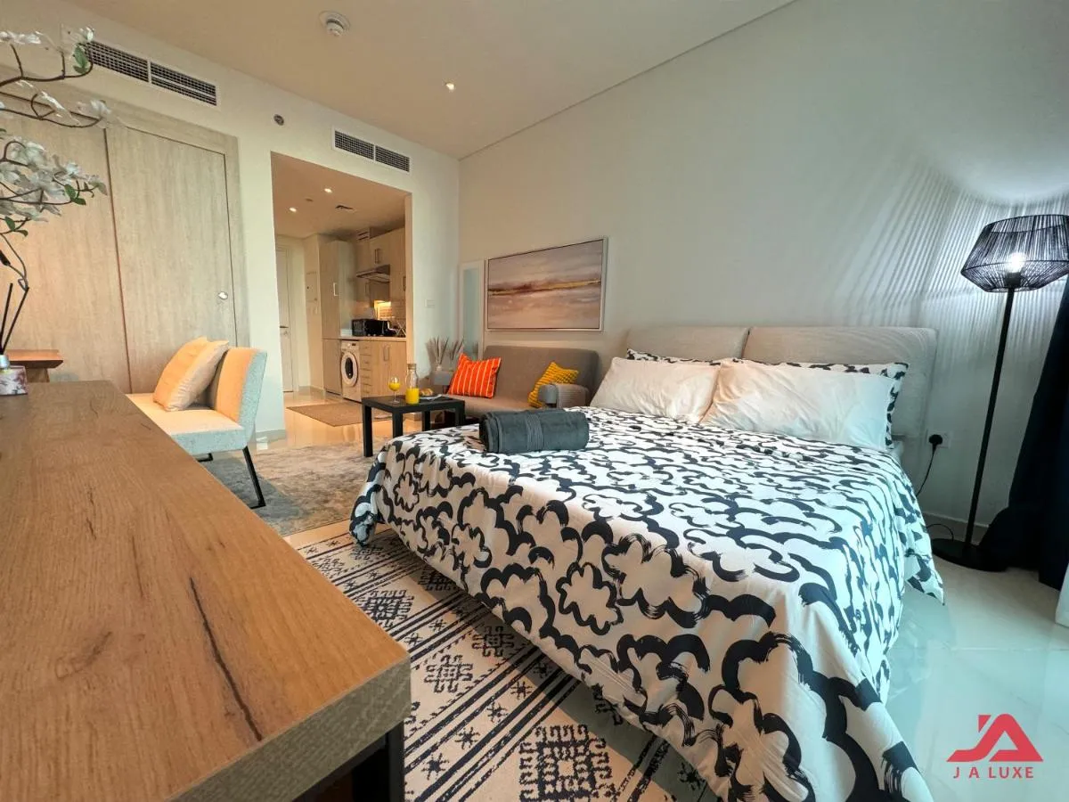 Cozy Sea & Marina View Studio in Palm Jumeirah - 2