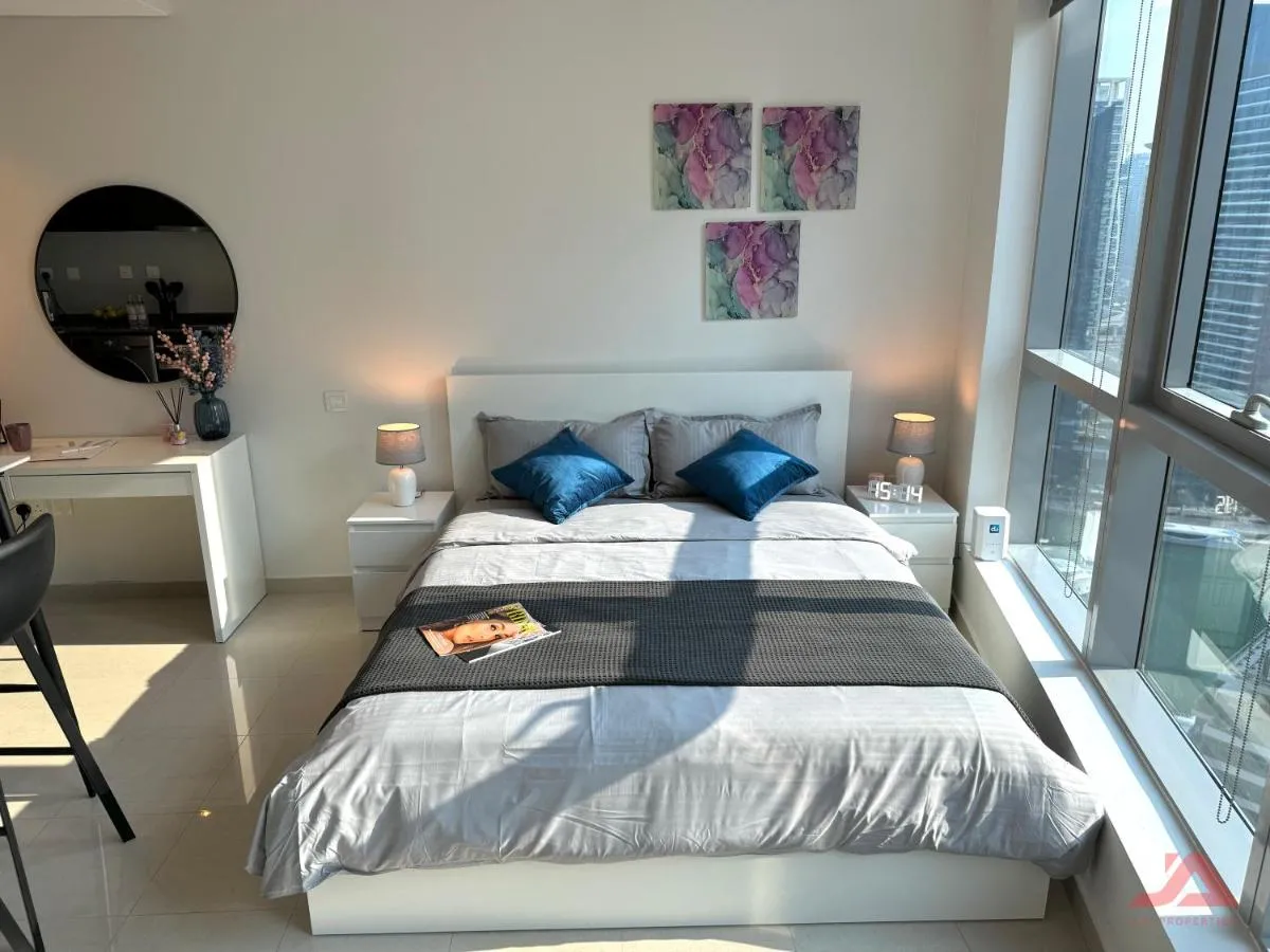 Cozy Studio in West Bay Central Tower, Dubai Marina - 2
