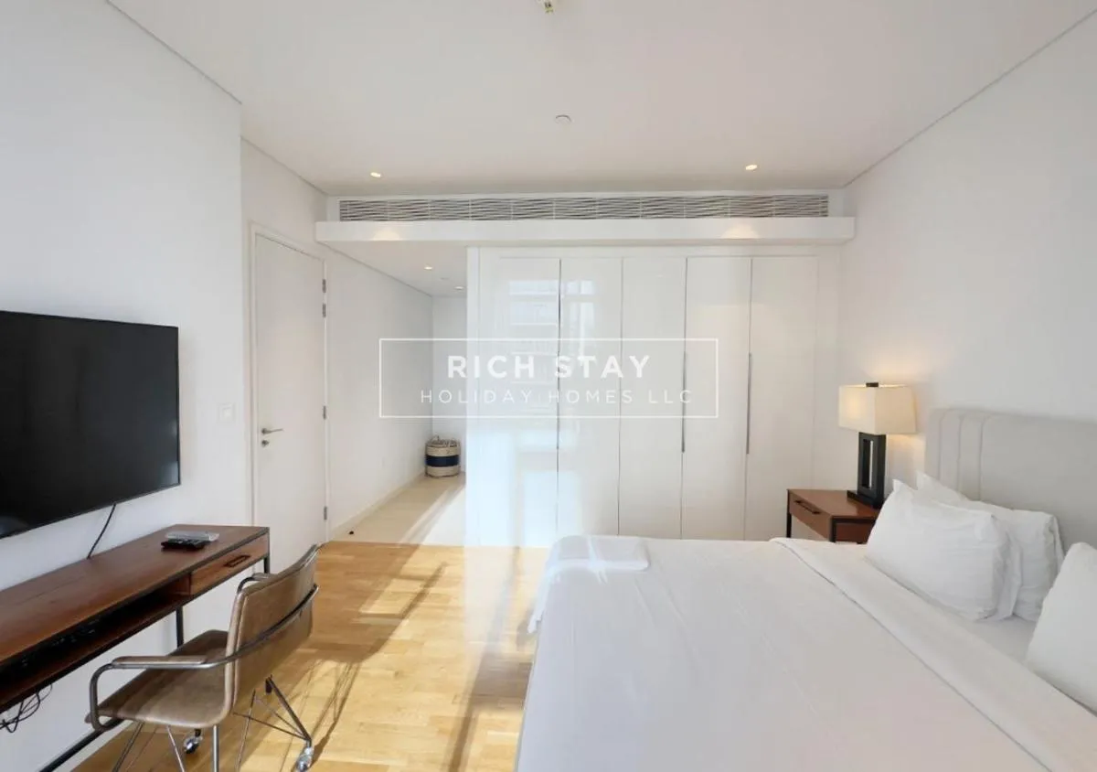 Crystal Clear 1BR Apt in Blue Waters by Rich Stay - 2
