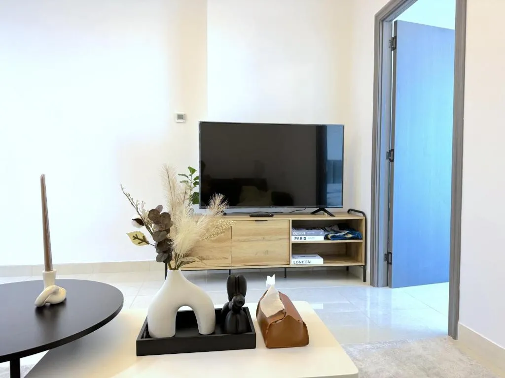 Deluxe Apartment With Panoramic View Near Metro - 2