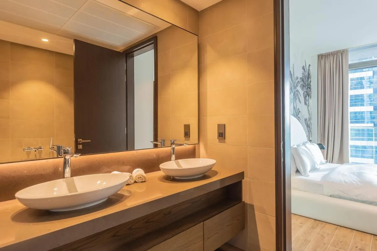 Desert Living Luxury Condo – Jumeirah Living Marina Gate - 3