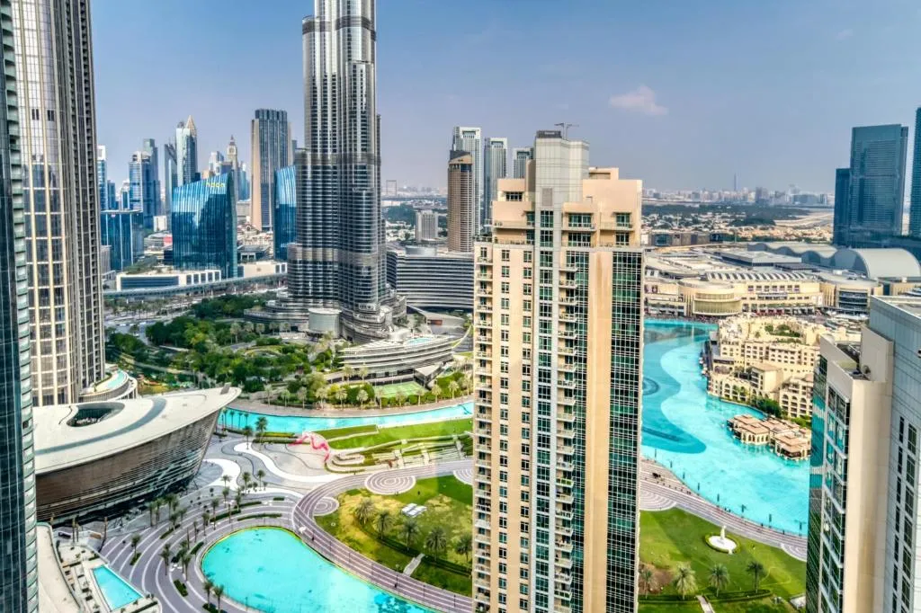 Downtown Luxury – Stunning Burj Khalifa View – 5 Minutes Walk to Dubai Mall - 3