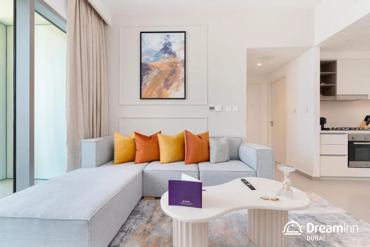 Dream Inn Apartments – Downtown Views - 3