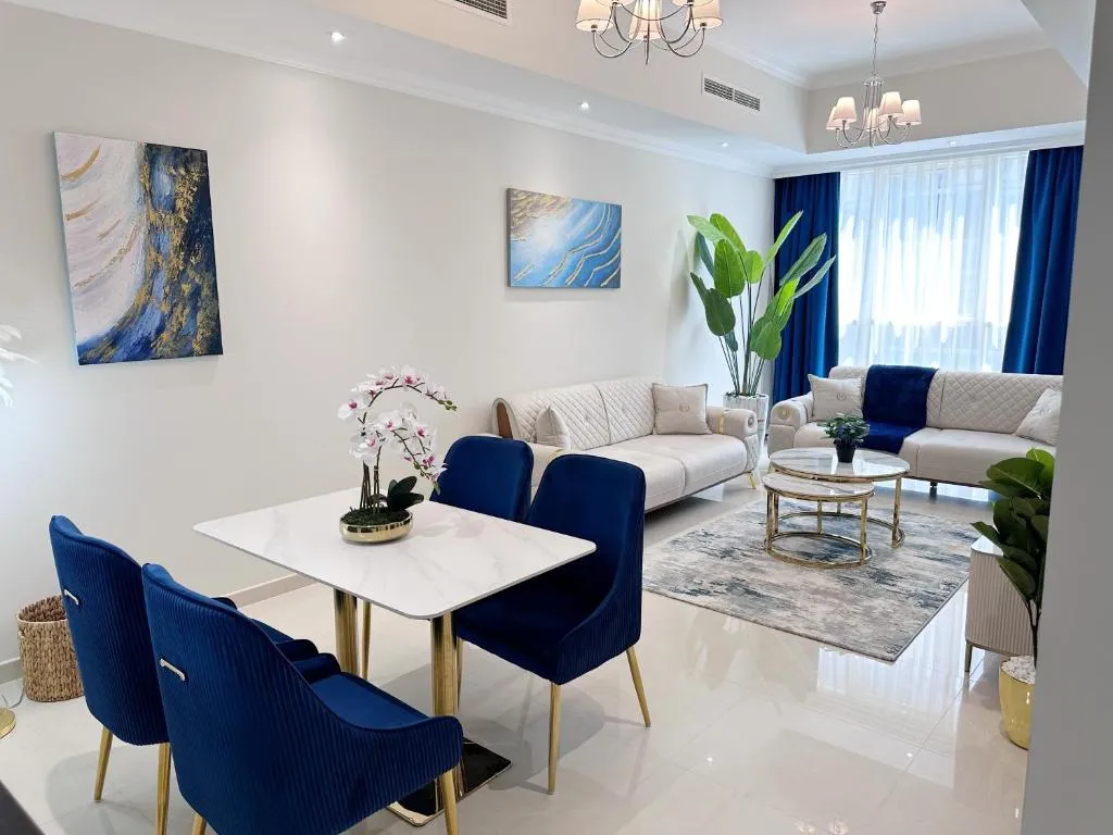Dunya Tower Luxury and 2 min walk to Dubai Mall and Burj Khalifa