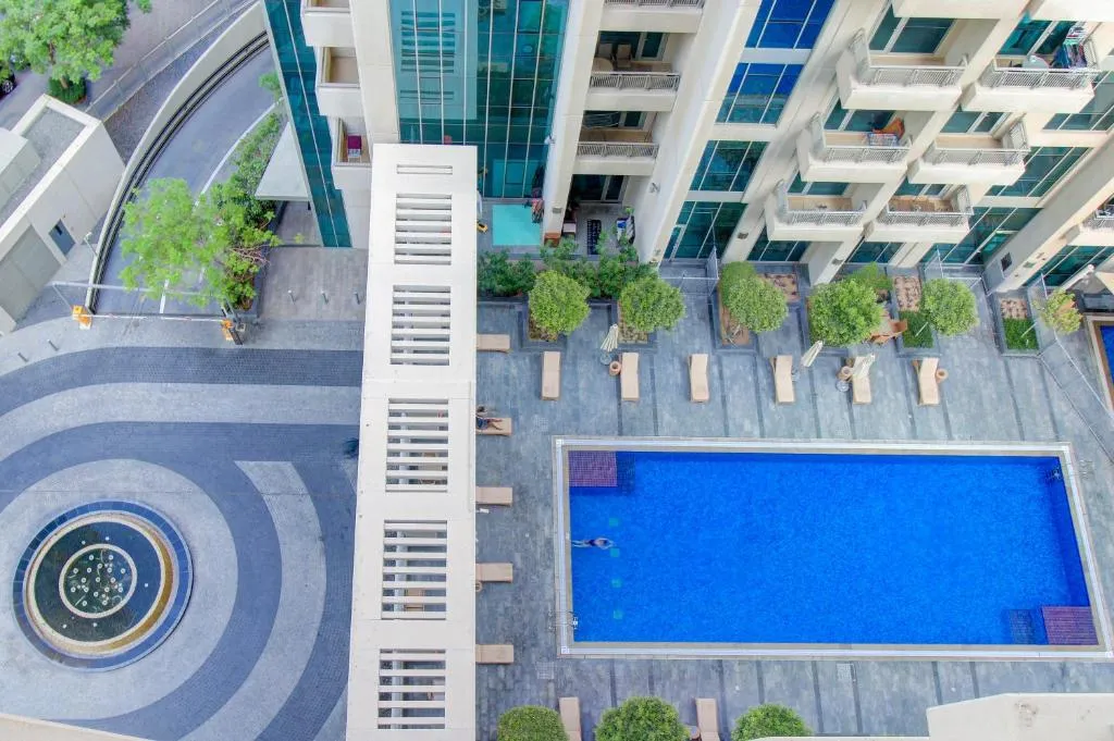 Durrani Homes – Luxurious Studio near Dubai Mall with pool view - 2