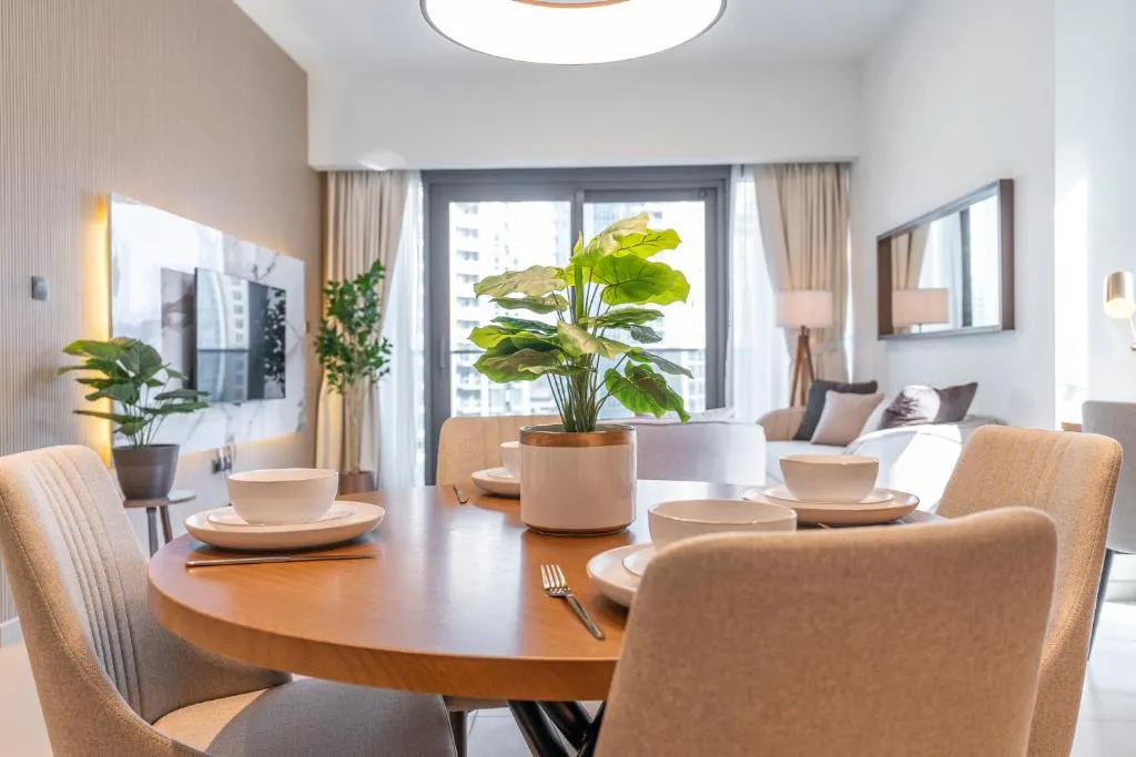 Elegant & Spacious 2BR l Burj & Fountain Views l near Dubai Mall l Pool l Gym - 2