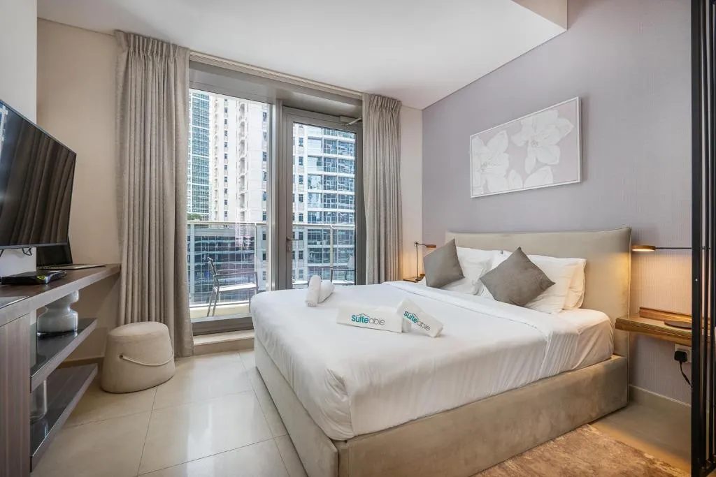 Elegant Studio Sparkle Tower JBR by Suiteable - 2