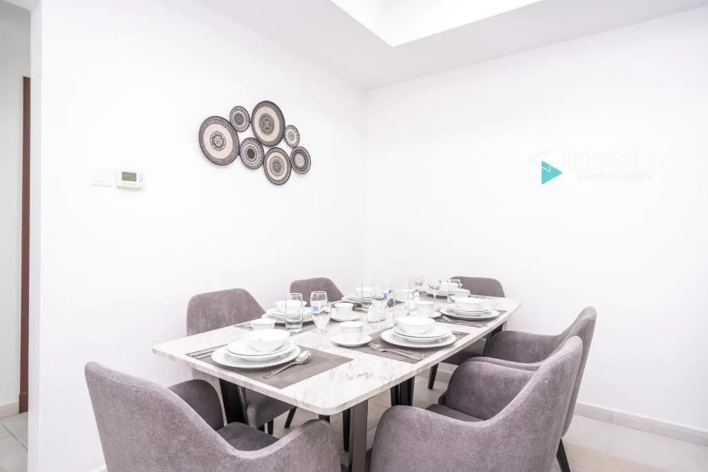 Elegant furnished 1BR Apartment in Princess Tower - 2