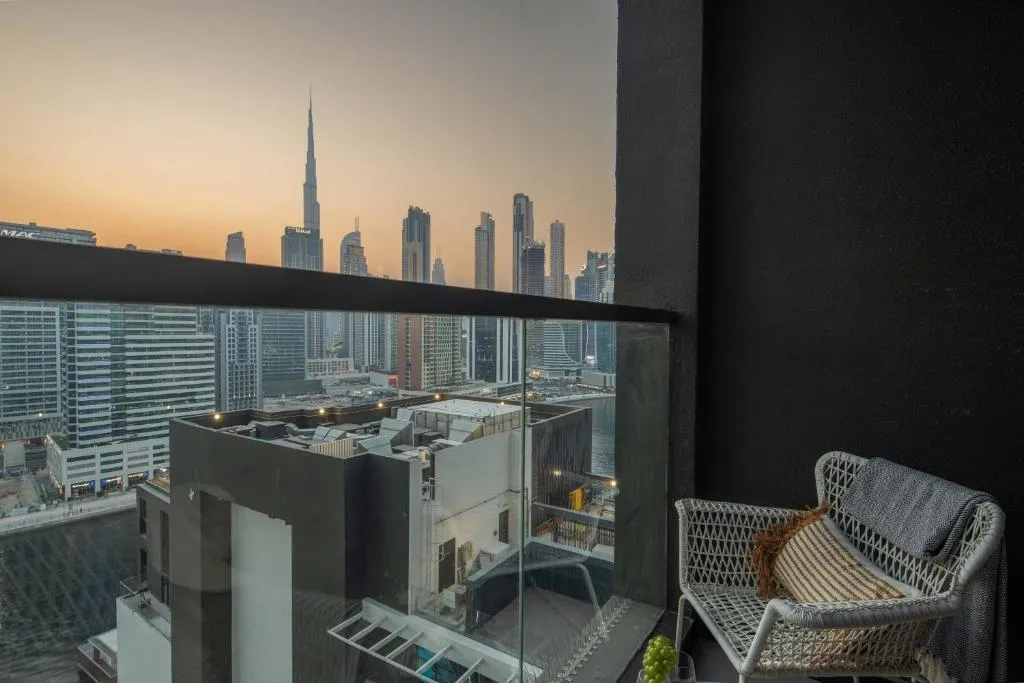 Frank Porter – 15 Northside Tower 2A