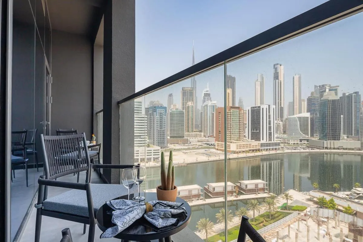 Frank Porter – 15 Northside Tower B - 2
