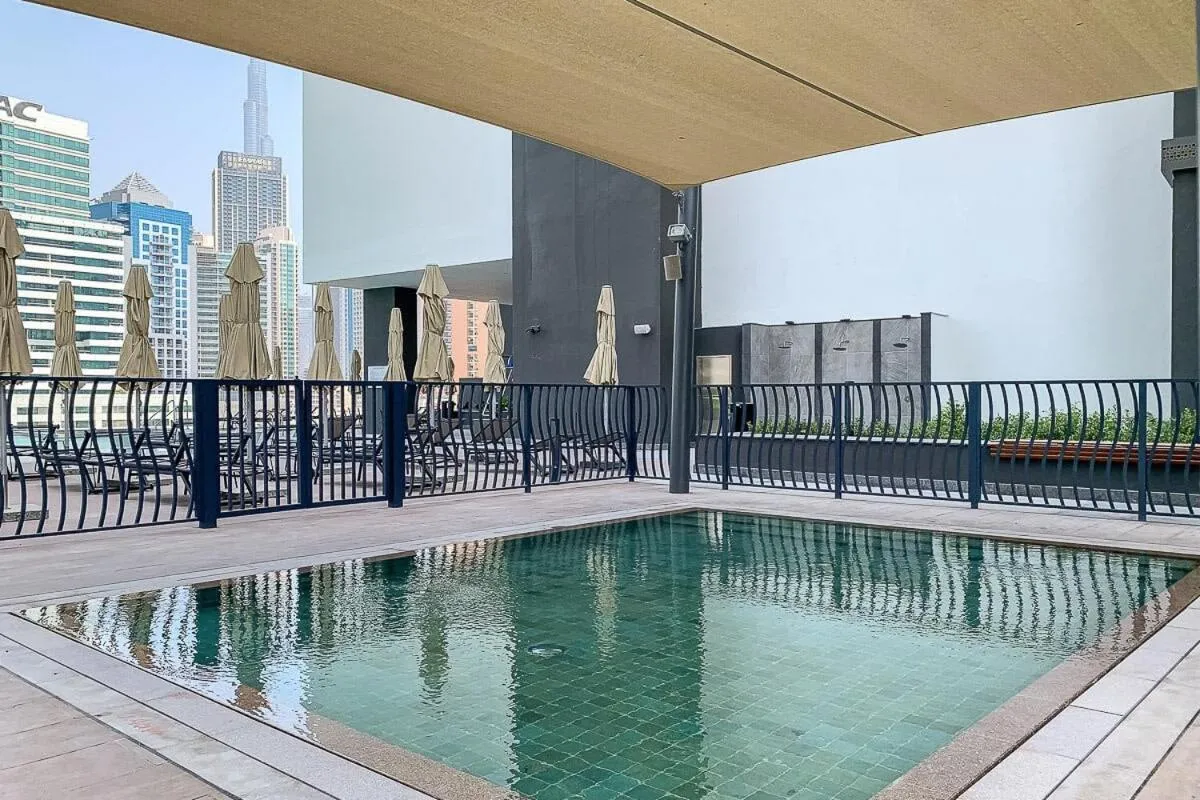 Frank Porter – 15 Northside Tower B - 3