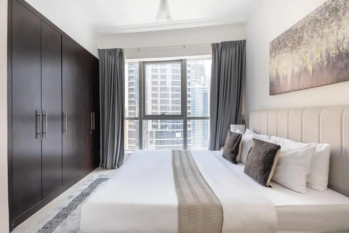 Frank Porter – Bay Central West Tower - 2