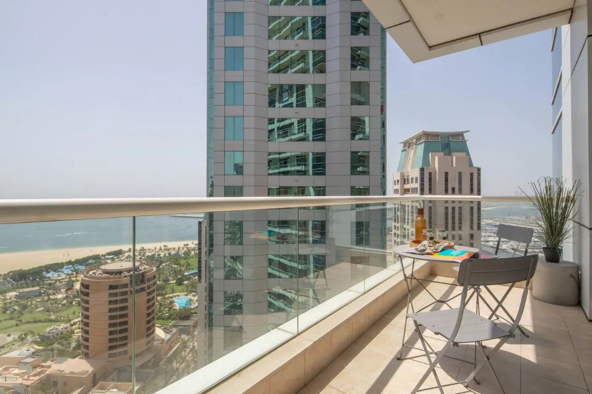 Frank Porter – Botanica Tower 1