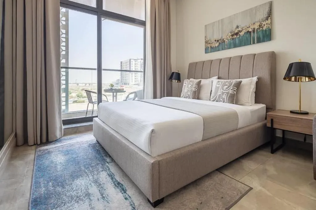 Frank Porter – Majestique Residence 2 - 3