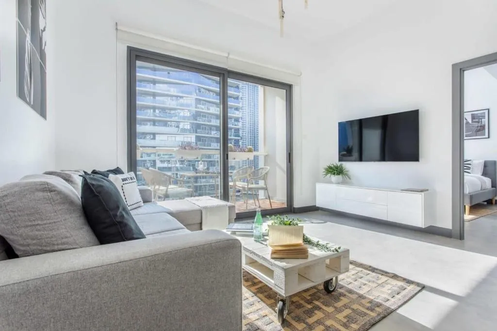 Frank Porter – Marina Views Tower B - 3
